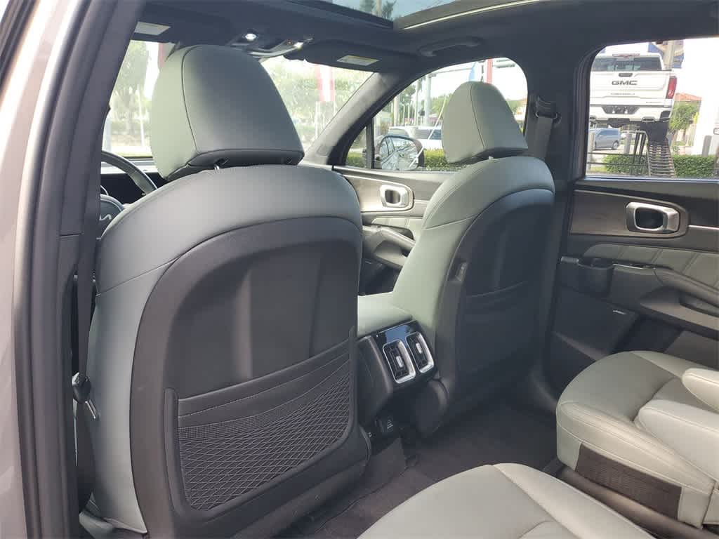2025 Kia Sorento X-Line S 12