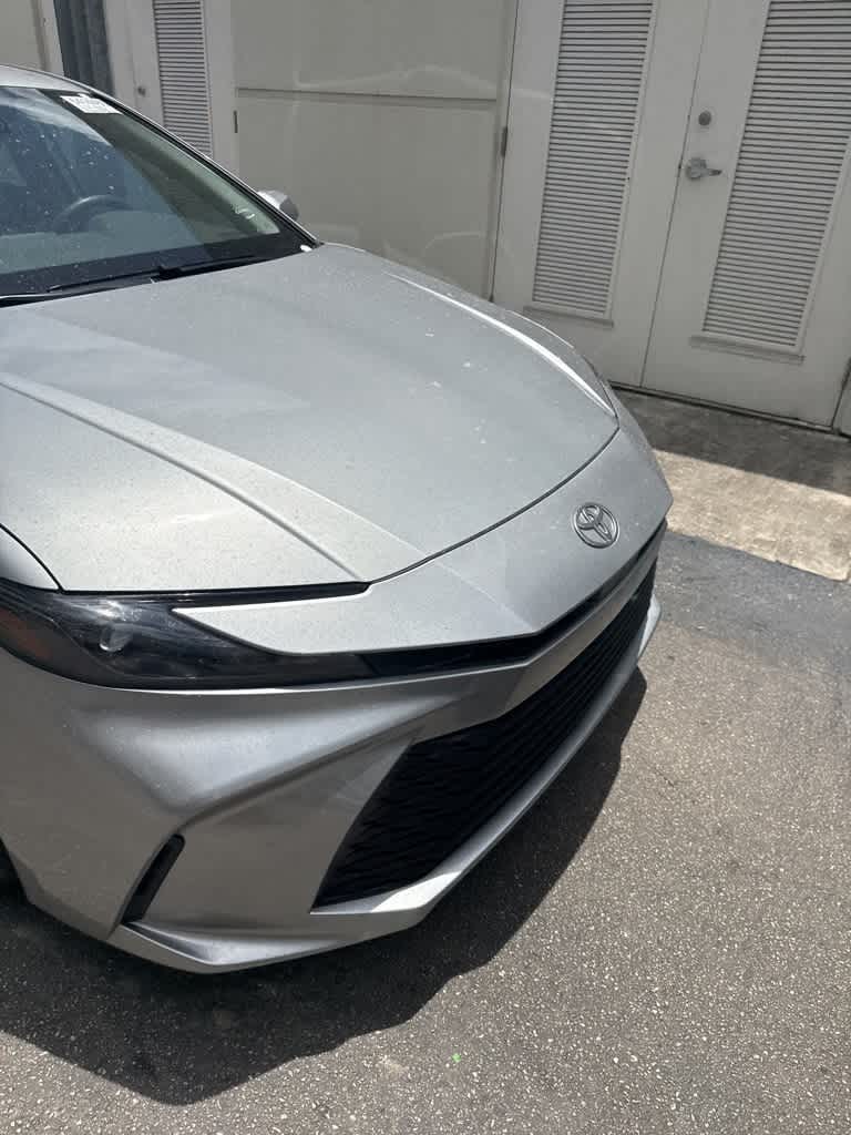 2025 Toyota Camry LE 16