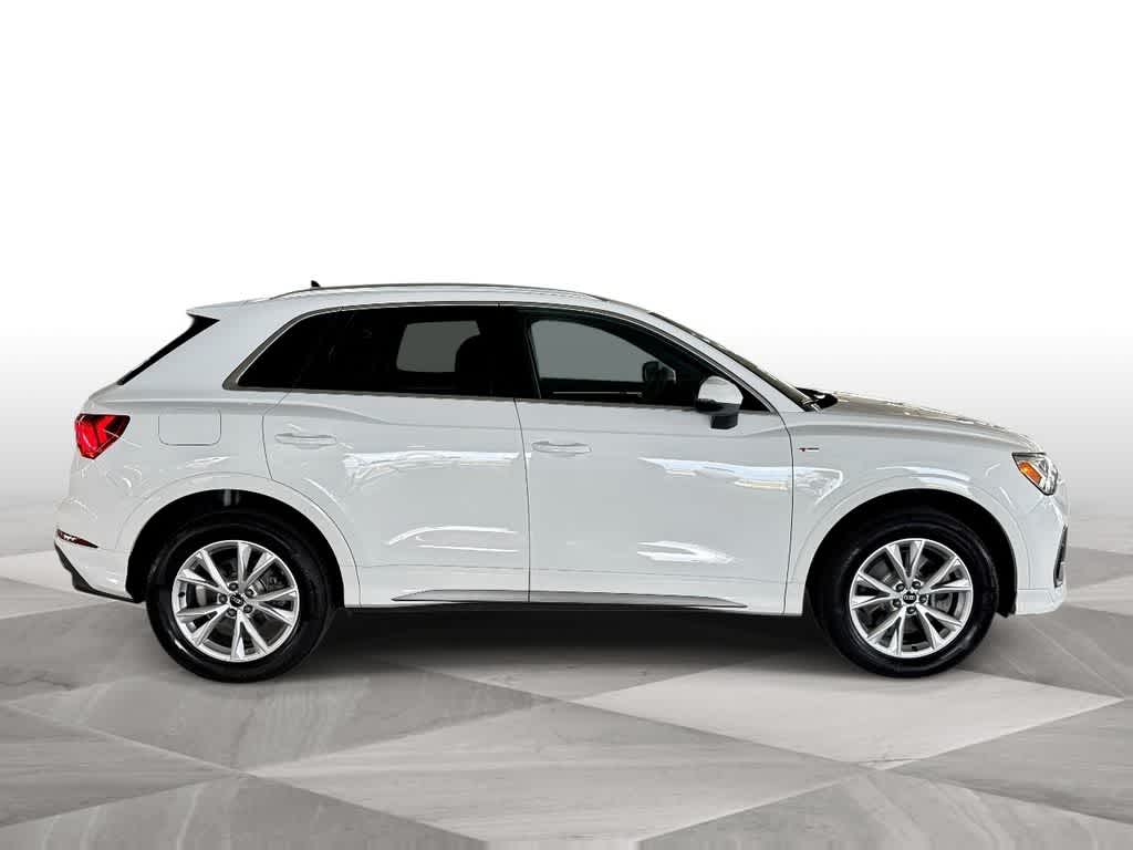 Thumbnail: 2025 Audi Q3 - 9
