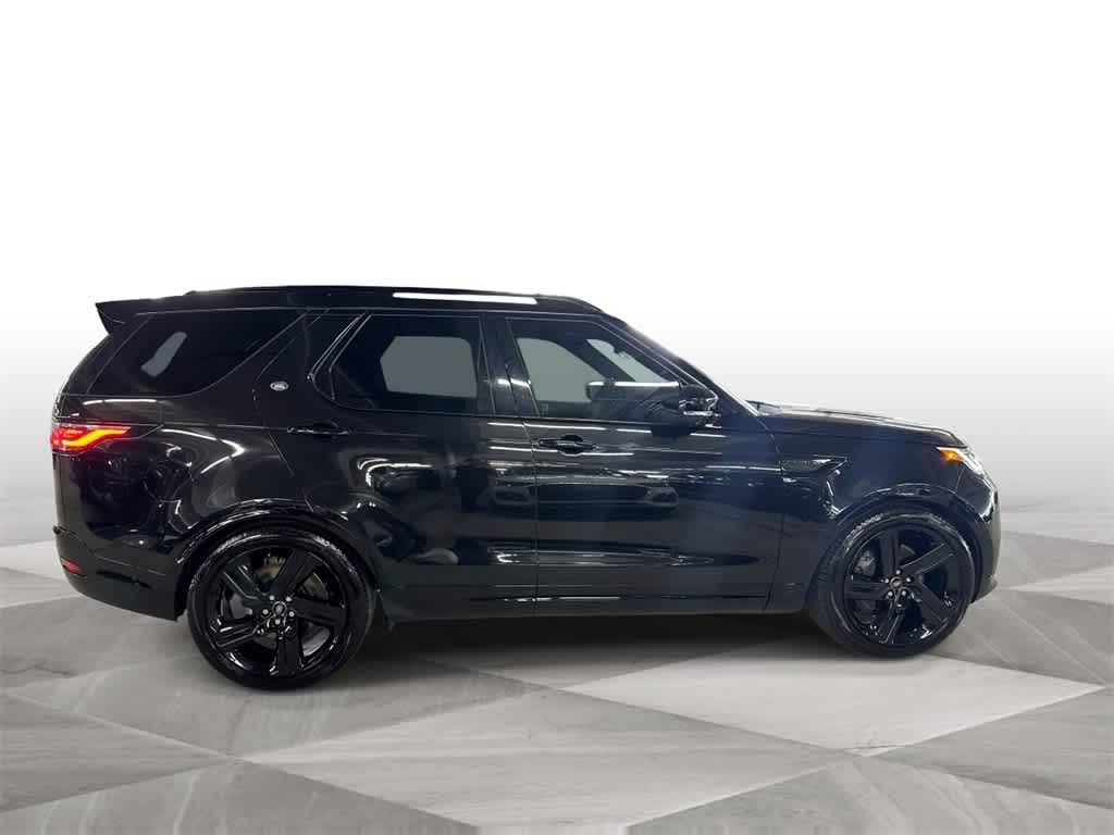 Thumbnail: 2024 Land Rover Discovery - 9