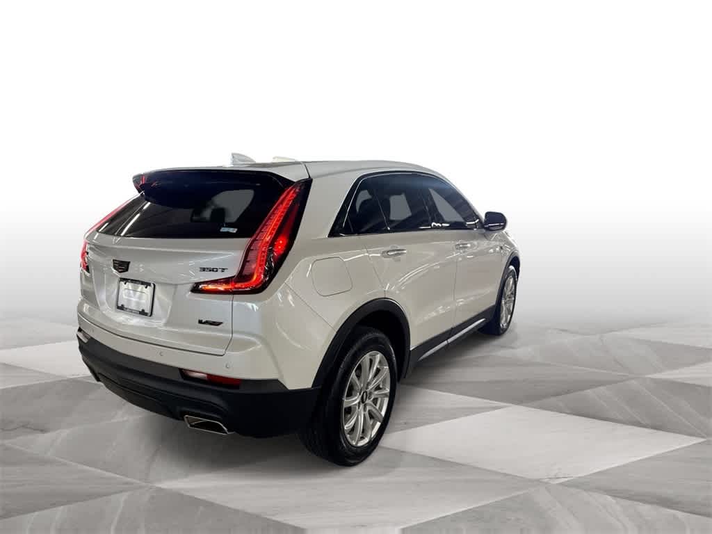 Thumbnail: 2023 Cadillac XT4 - 8