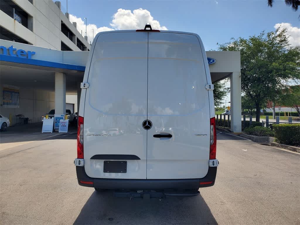 Thumbnail: 2025 Mercedes-Benz Sprinter - 13