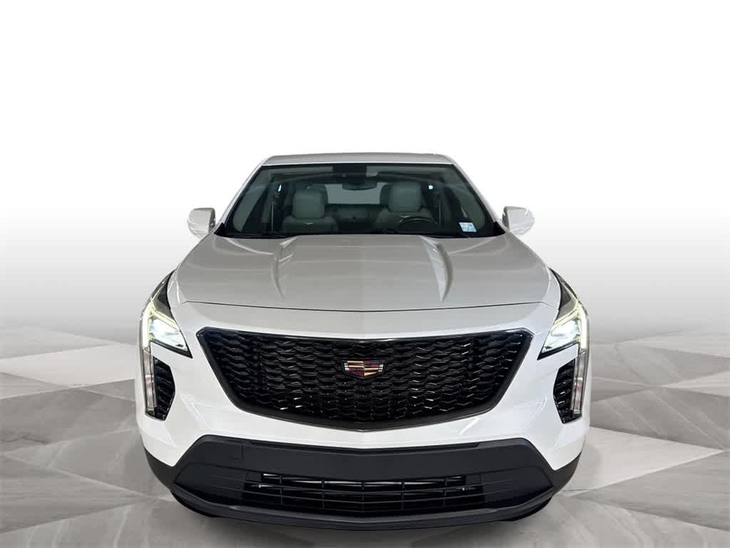 Thumbnail: 2023 Cadillac XT4 - 3