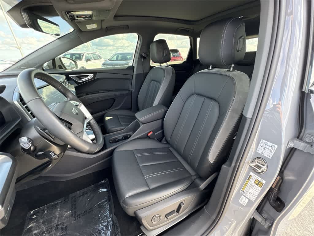 Thumbnail: 2025 Audi Q4 e-tron - 13