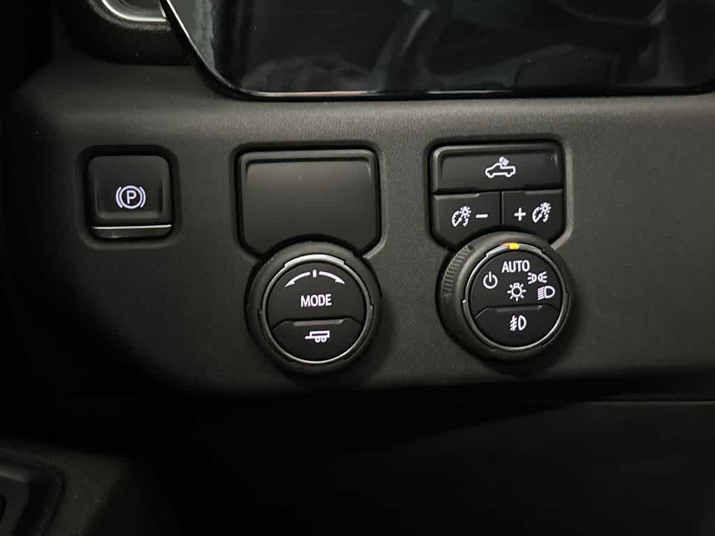 Thumbnail: 2023 Chevrolet Silverado 1500 - 19