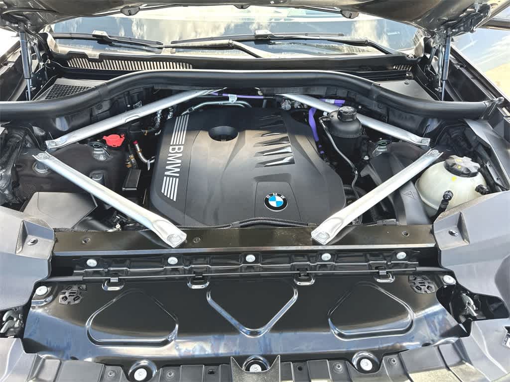 Thumbnail: 2024 BMW X7 - 9
