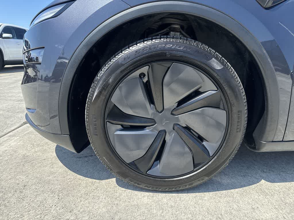 Thumbnail: 2026 Tesla Model Y - 10