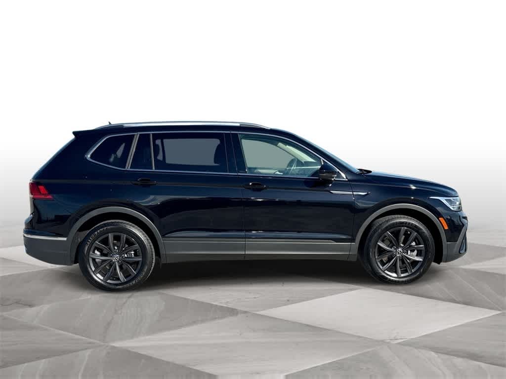 Thumbnail: 2024 Volkswagen Tiguan - 9