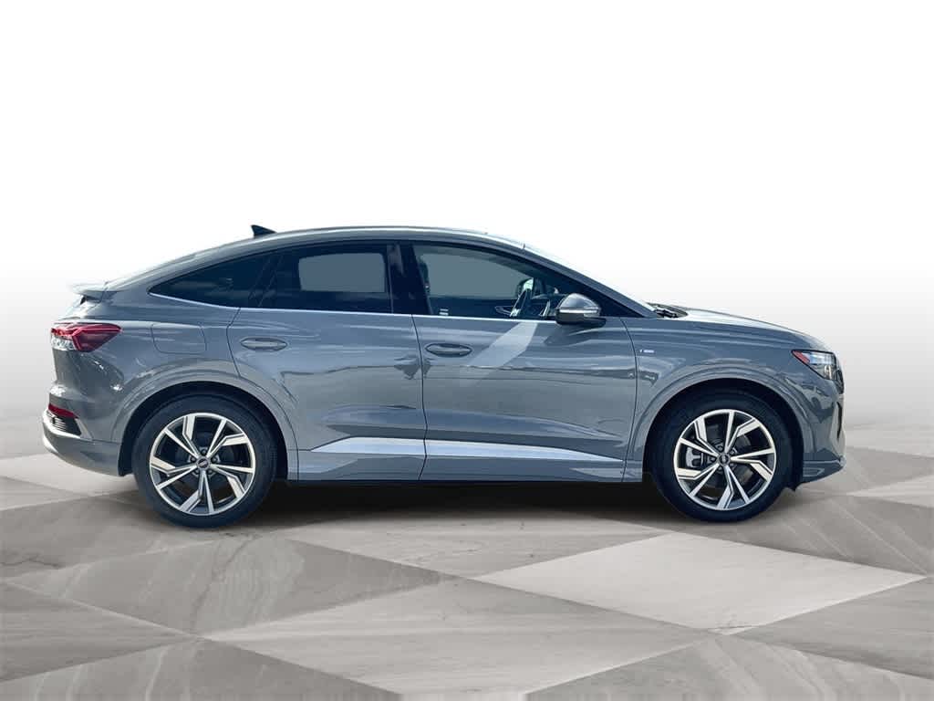 Thumbnail: 2025 Audi Q4 e-tron - 9