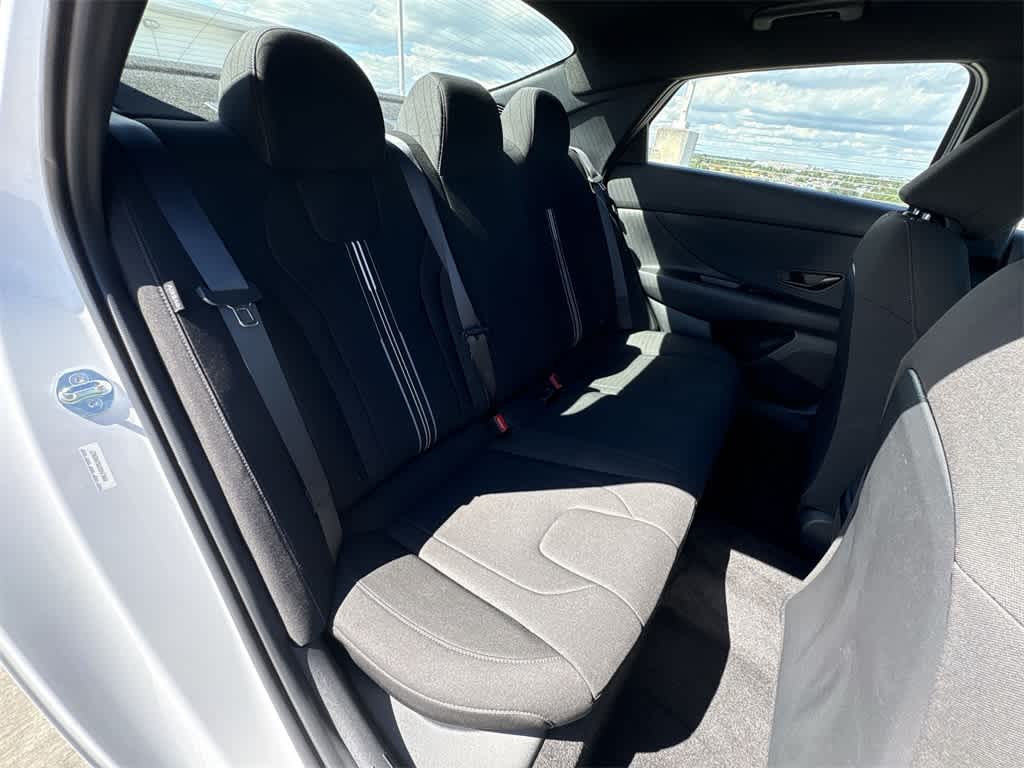 Thumbnail: 2025 Hyundai Elantra - 25