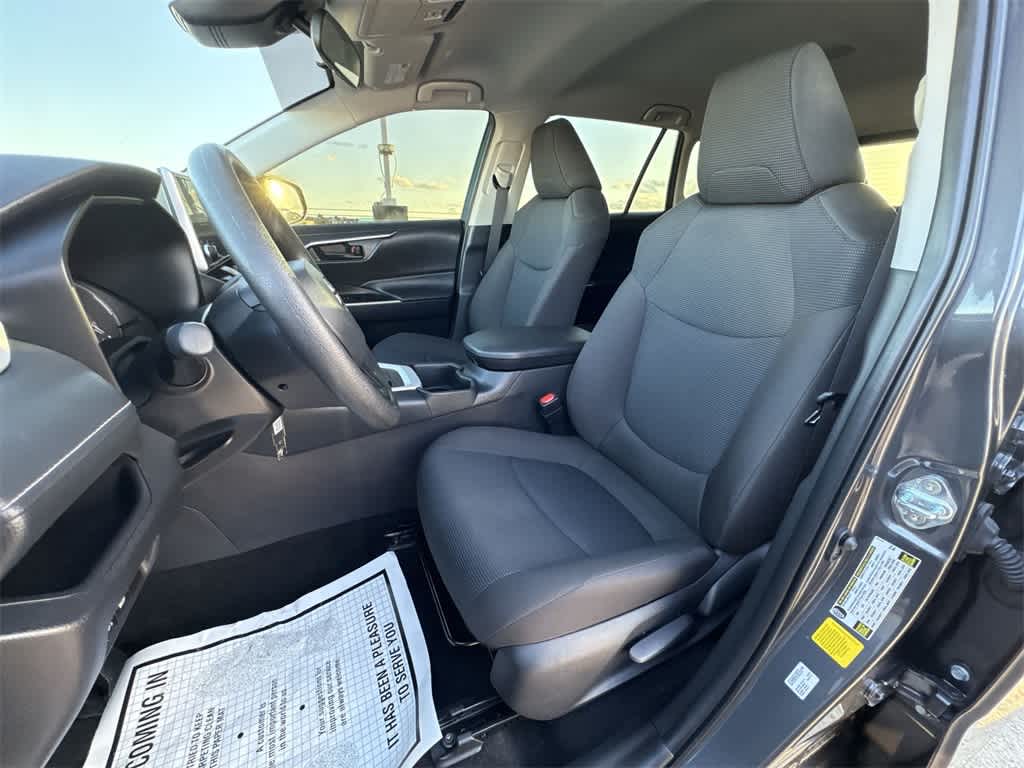 Thumbnail: 2025 Toyota RAV4 - 13