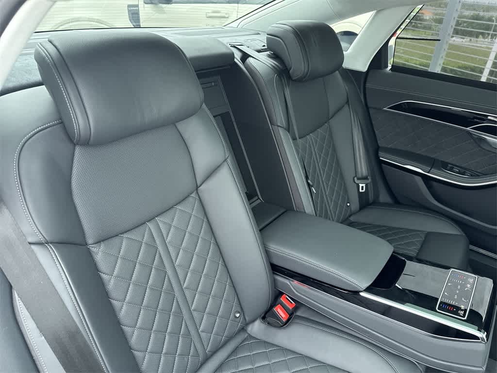 Thumbnail: 2023 Audi S8 - 25