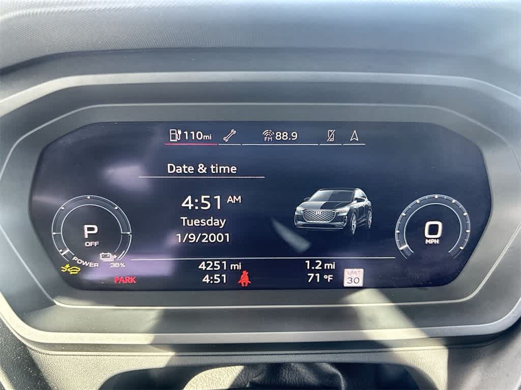 Thumbnail: 2025 Audi Q4 e-tron - 15