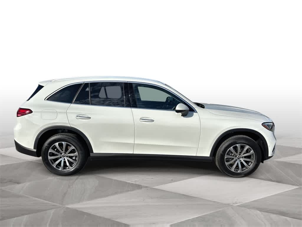 Thumbnail: 2024 Mercedes-Benz GLC - 9