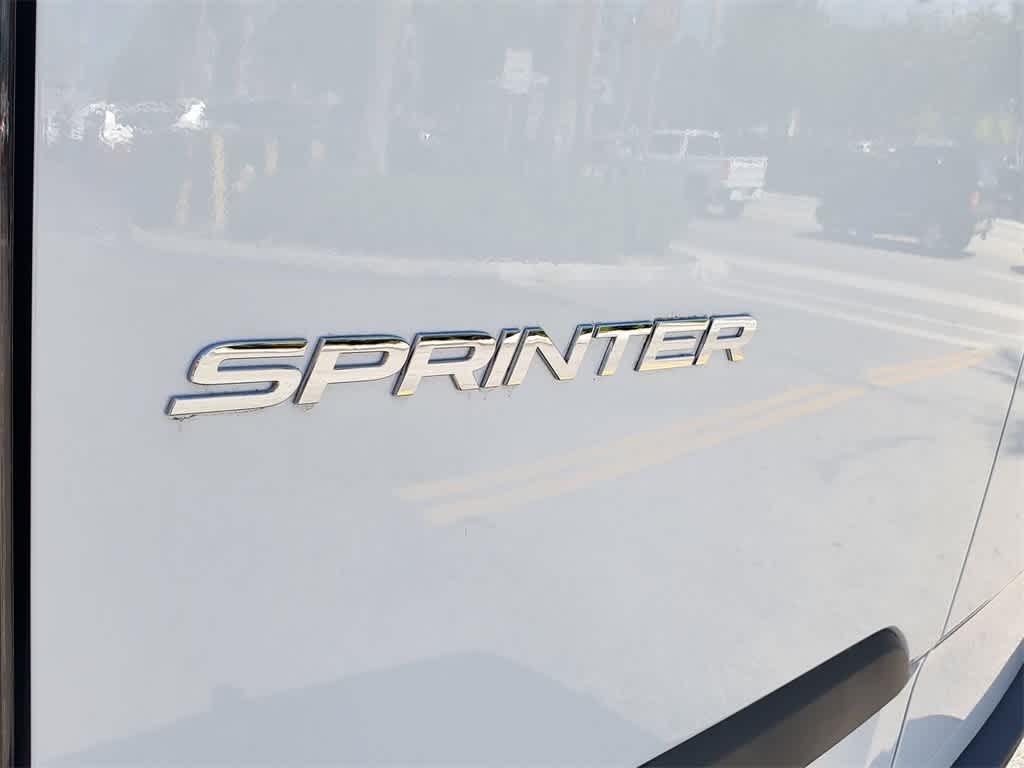 Thumbnail: 2025 Mercedes-Benz Sprinter - 15