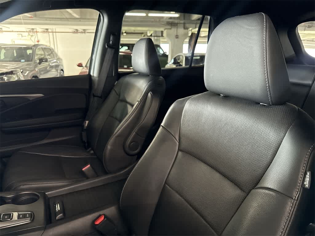 Thumbnail: 2022 Honda Passport - 13