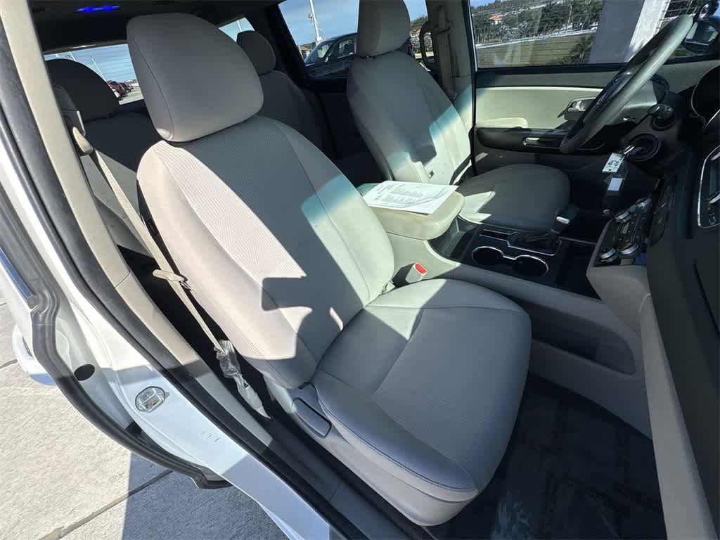 Thumbnail: 2021 Kia Sedona - 26