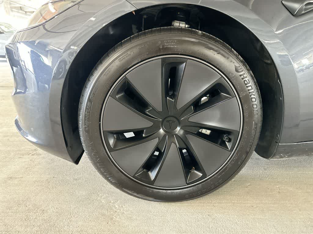 Thumbnail: 2025 Tesla Model 3 - 10