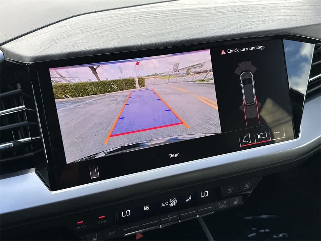 Thumbnail: 2025 Audi Q4 e-tron - 18