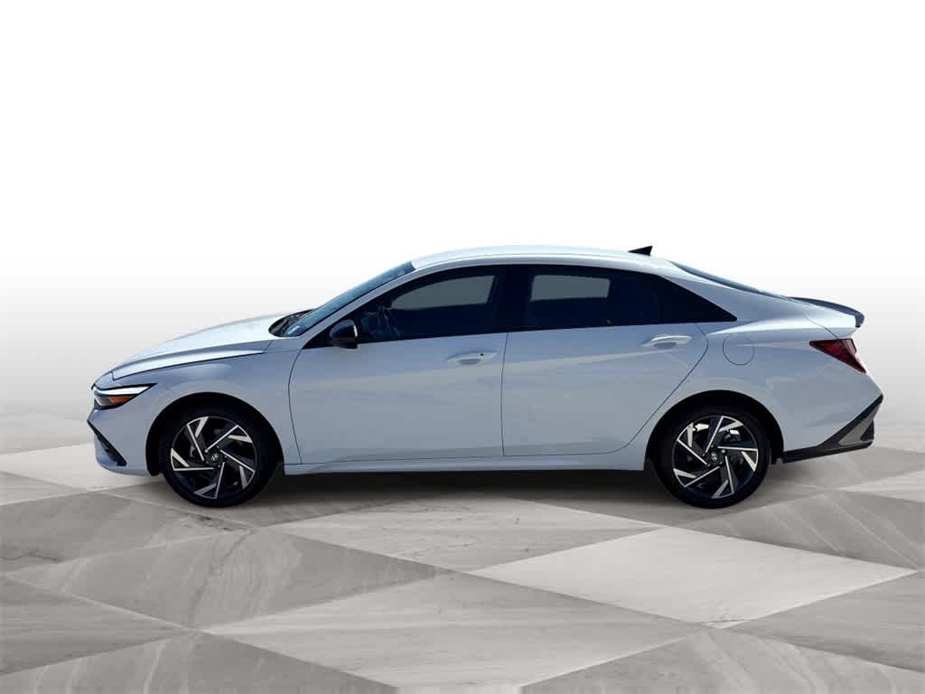 Thumbnail: 2025 Hyundai Elantra - 5