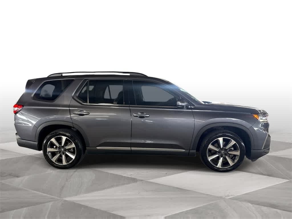 Thumbnail: 2023 Honda Pilot - 9