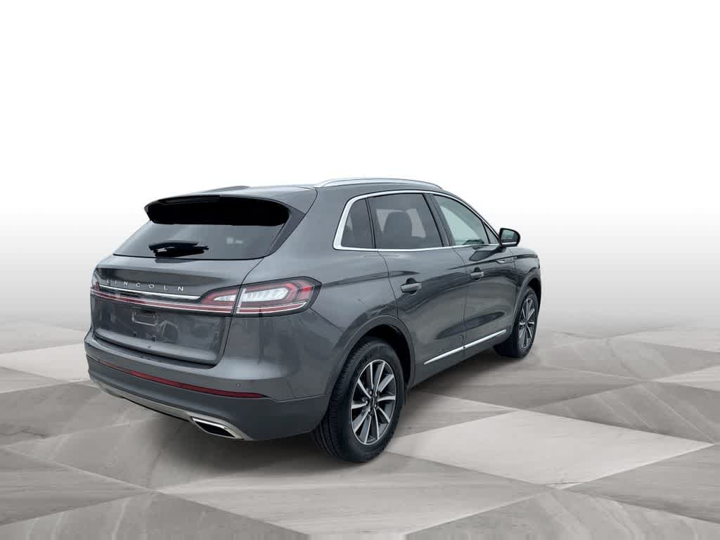 Thumbnail: 2022 Lincoln Nautilus - 8