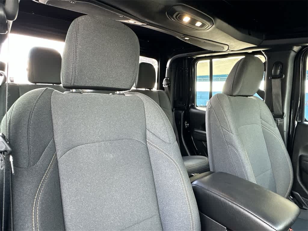 Thumbnail: 2024 Jeep Gladiator - 26