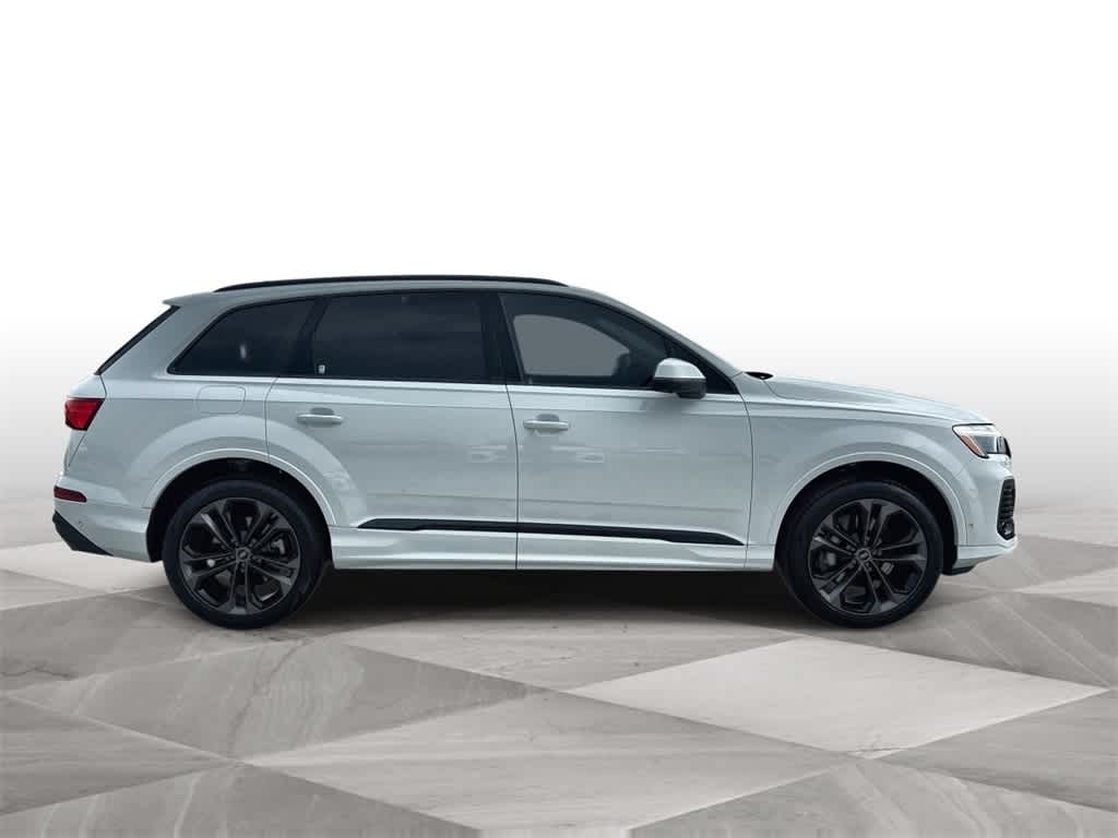 Thumbnail: 2025 Audi Q7 - 9