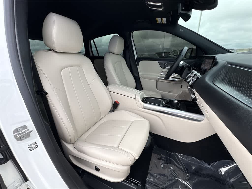 Thumbnail: 2025 Mercedes-Benz GLA - 26