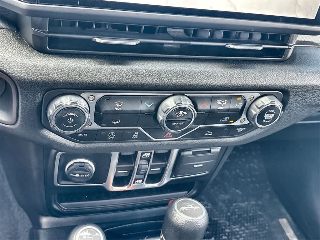 Thumbnail: 2024 Jeep Gladiator - 18