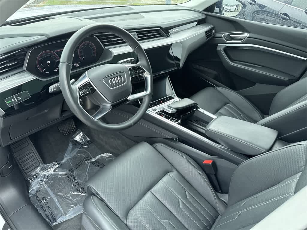 Thumbnail: 2024 Audi Q8 e-tron - 13