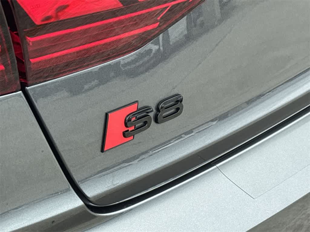 Thumbnail: 2023 Audi S8 - 11