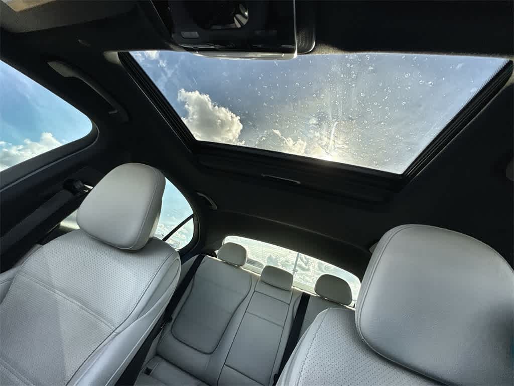 Thumbnail: 2024 Mercedes-Benz C-Class - 16