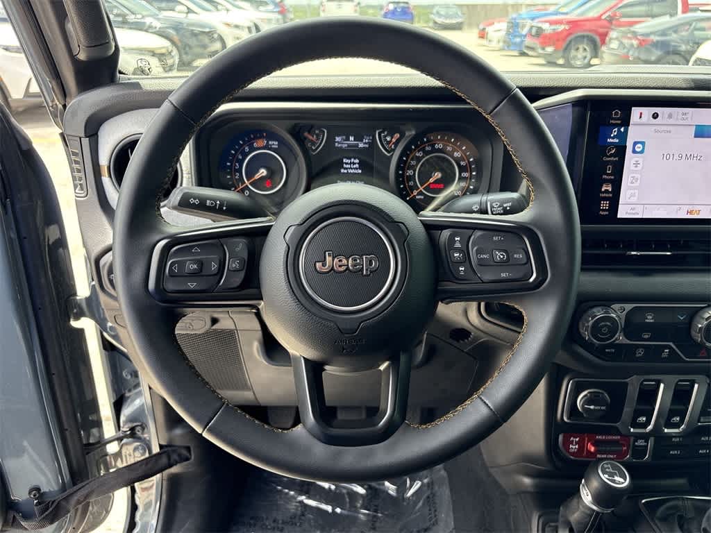 Thumbnail: 2025 Jeep Wrangler - 14