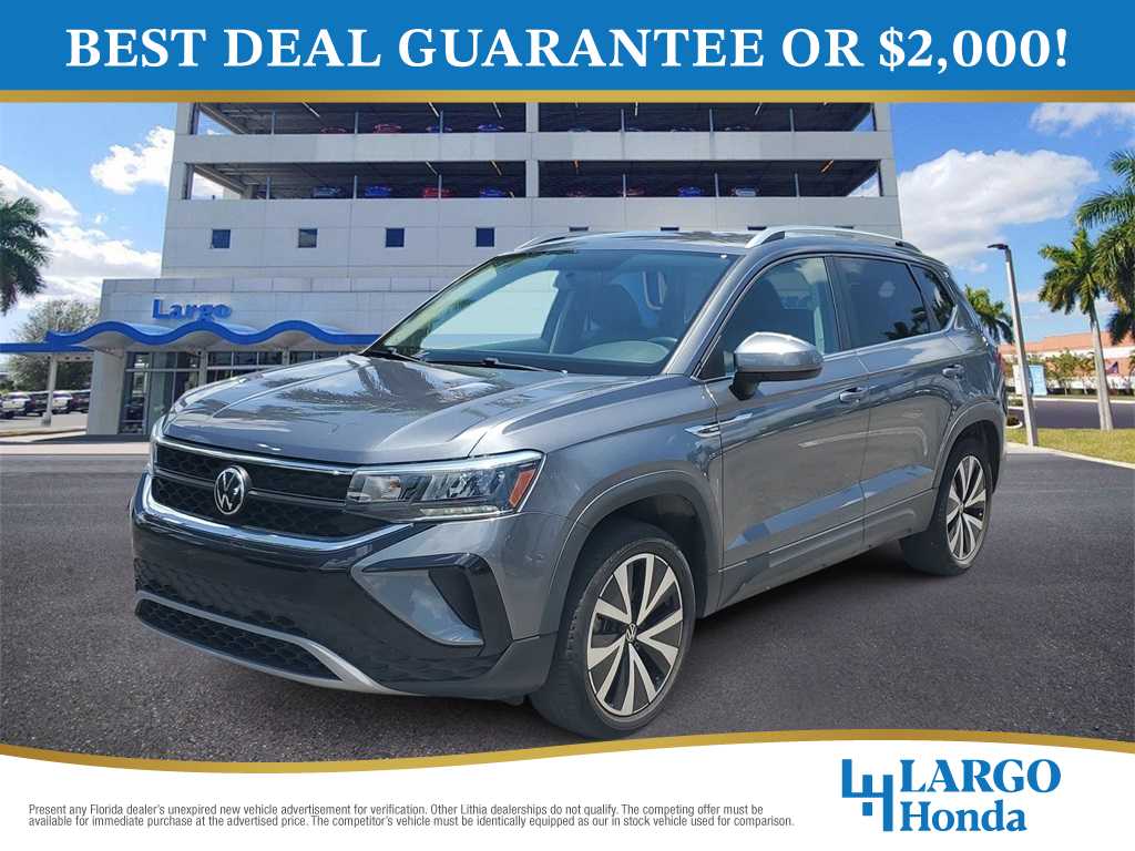 2022 Volkswagen Taos SE Hero Image