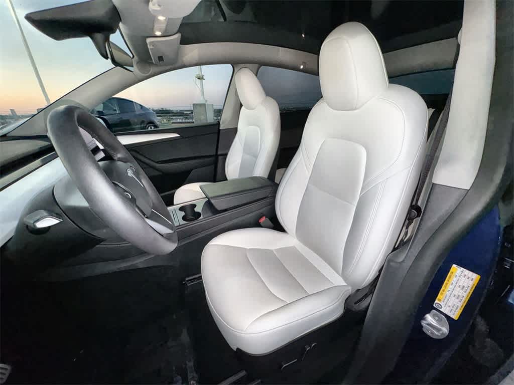 Thumbnail: 2023 Tesla Model Y - 13