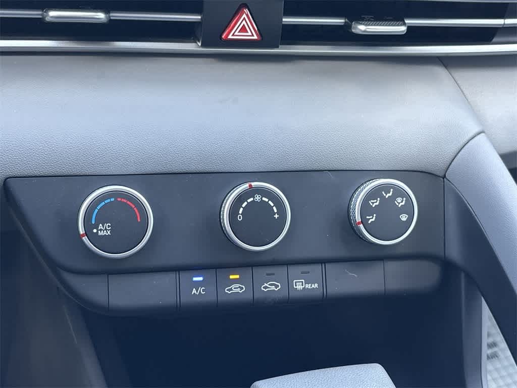 Thumbnail: 2024 Hyundai Elantra - 19