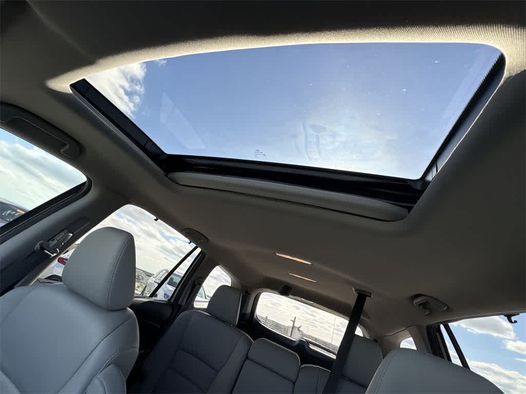 Thumbnail: 2022 Honda Pilot - 16