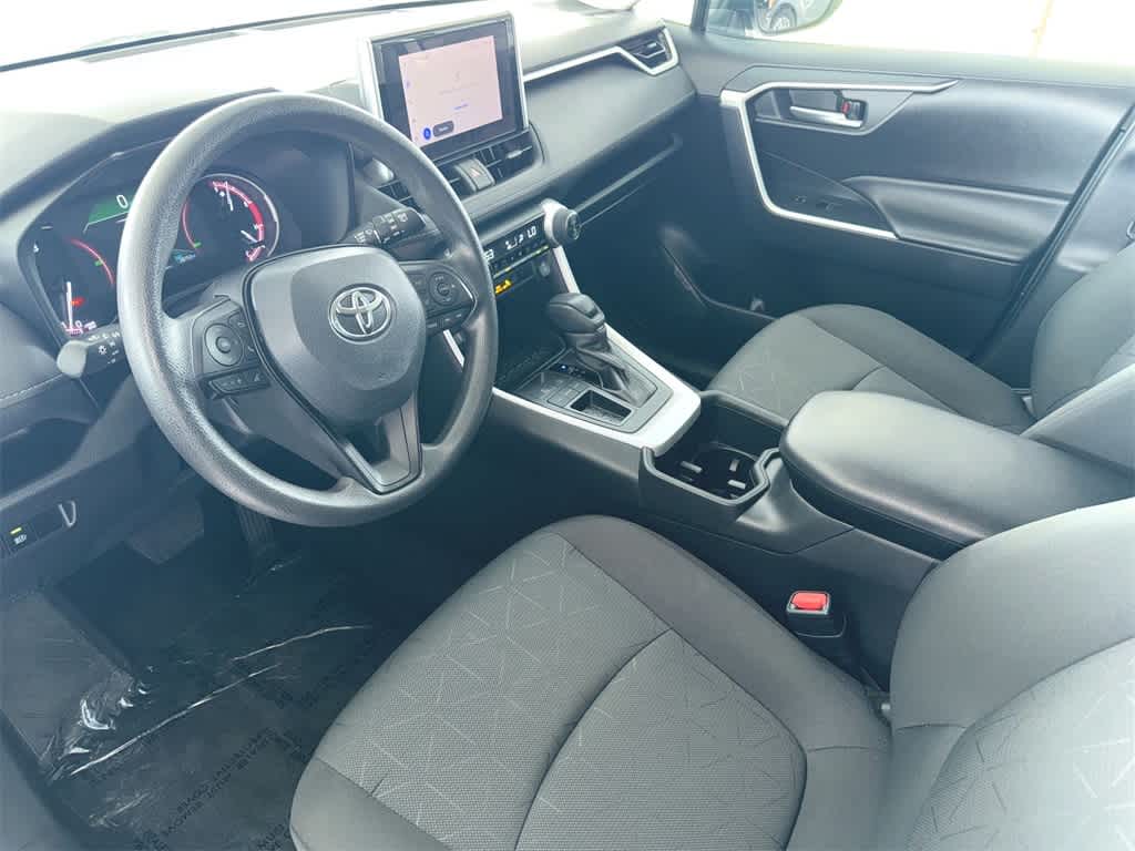 2024 Toyota RAV4 XLE 2