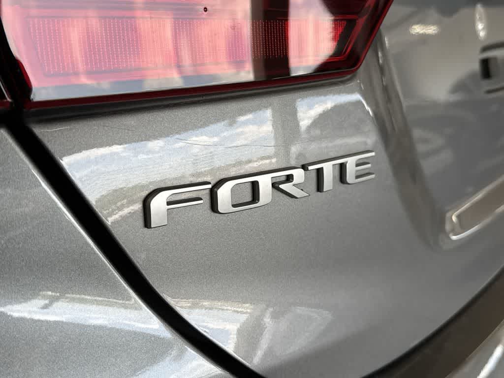 Thumbnail: 2024 Kia Forte - 11