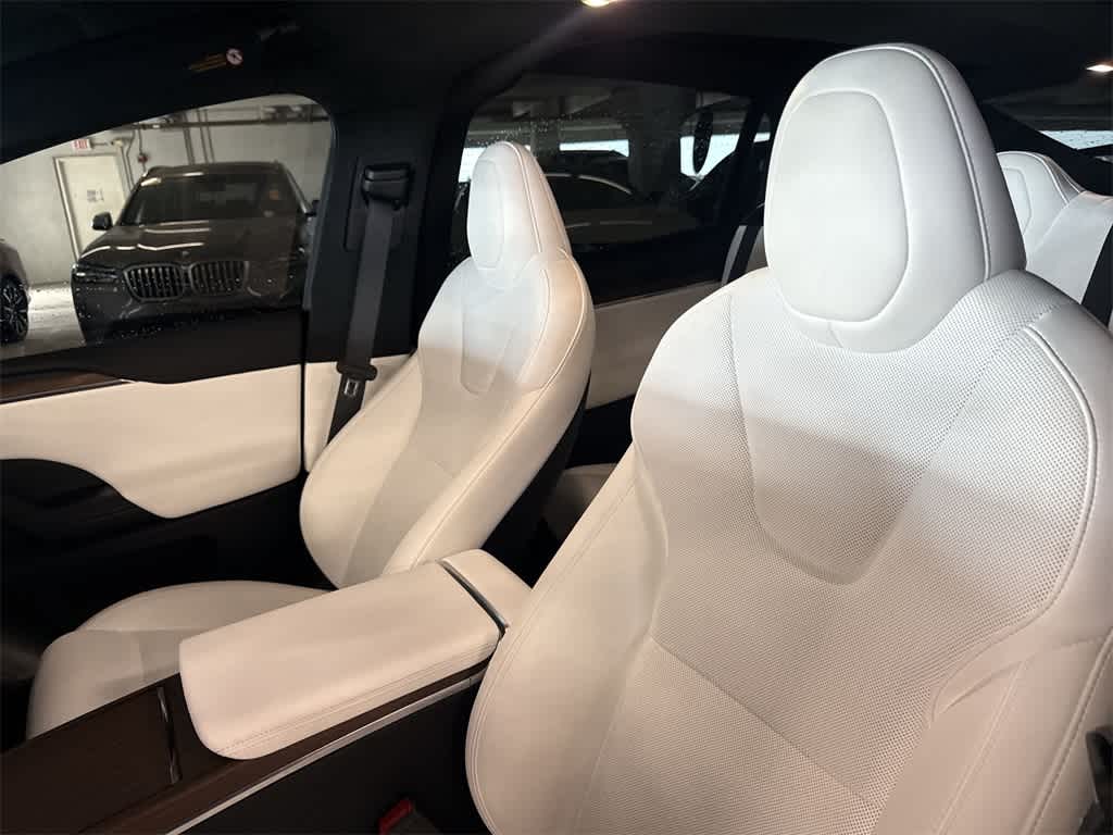Thumbnail: 2025 Tesla Model X - 13
