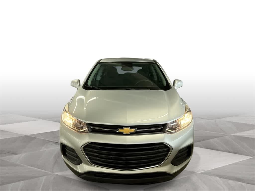 Thumbnail: 2020 Chevrolet Trax - 3