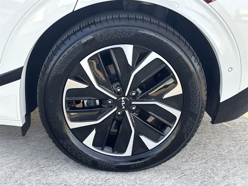 Thumbnail: 2024 Kia EV6 - 11