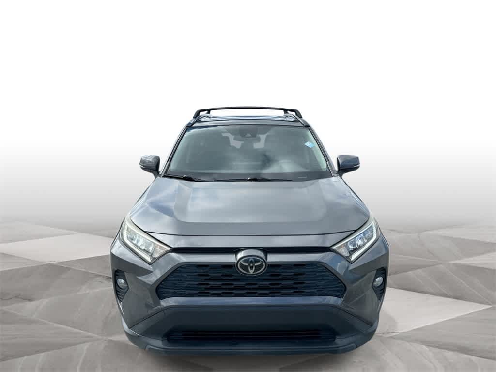 Thumbnail: 2019 Toyota RAV4 - 3