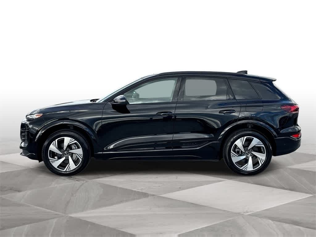 Thumbnail: 2025 Audi Q6 e-tron - 5