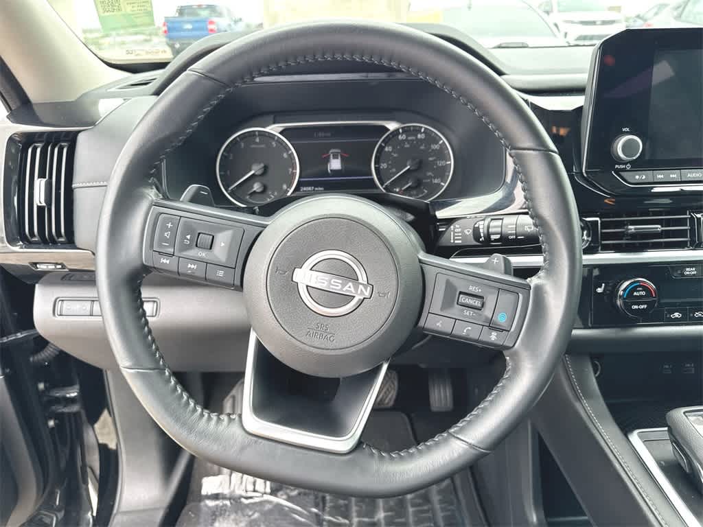 2024 Nissan Pathfinder SV 22