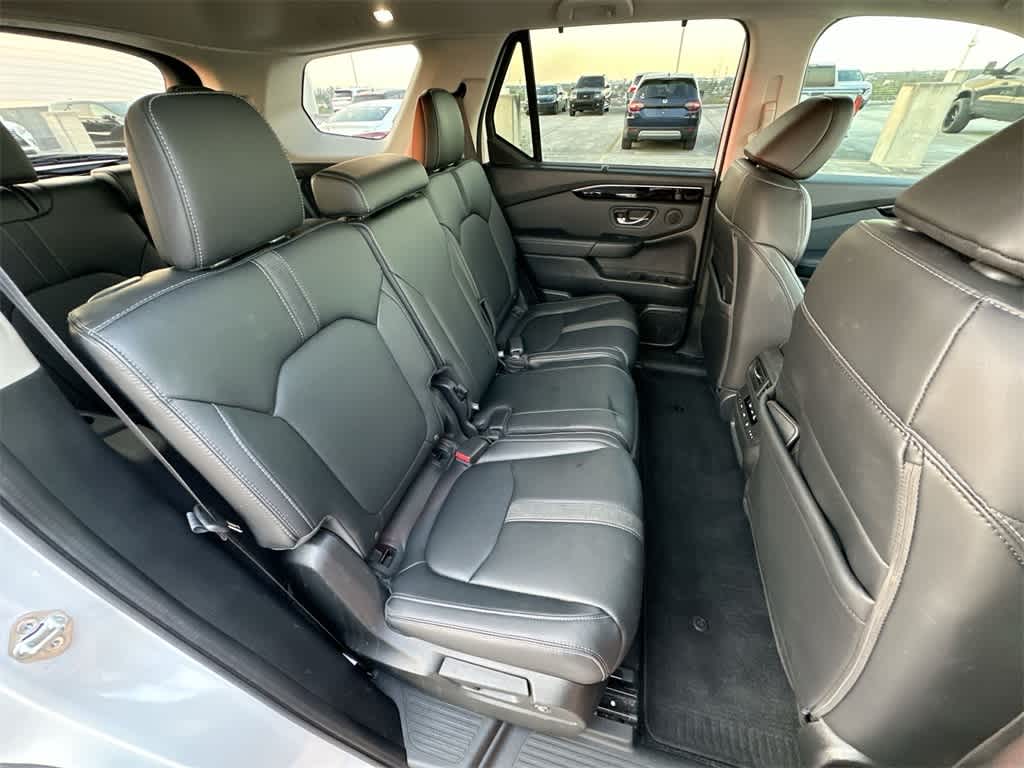 Thumbnail: 2023 Honda Pilot - 25