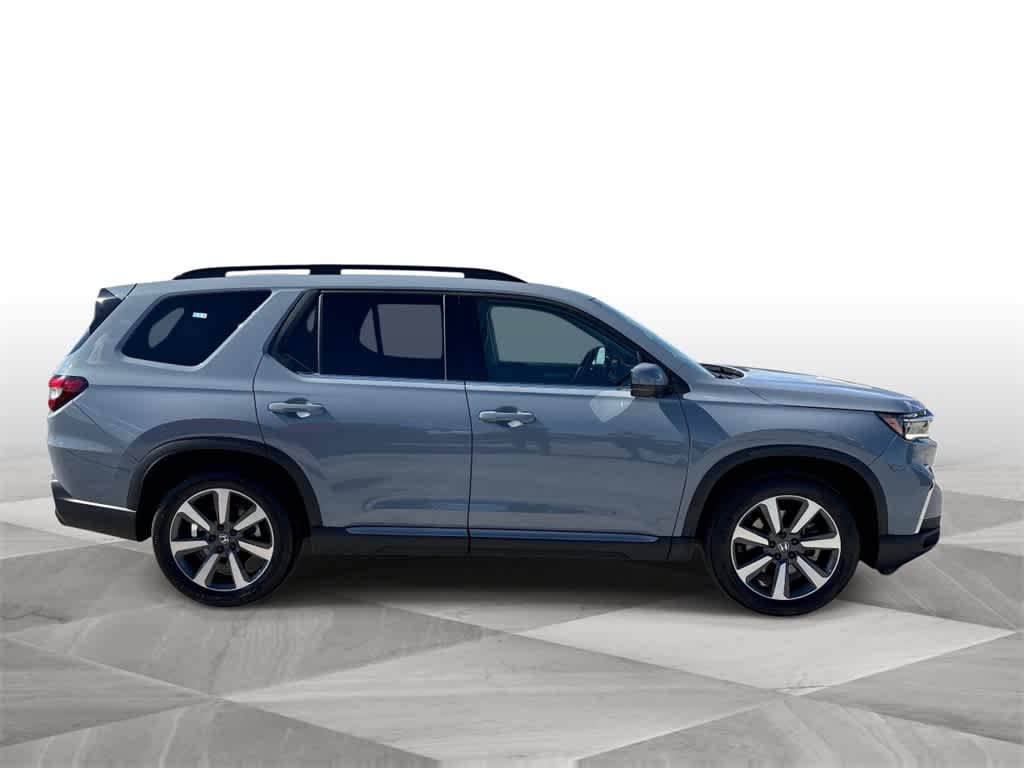 Thumbnail: 2023 Honda Pilot - 9