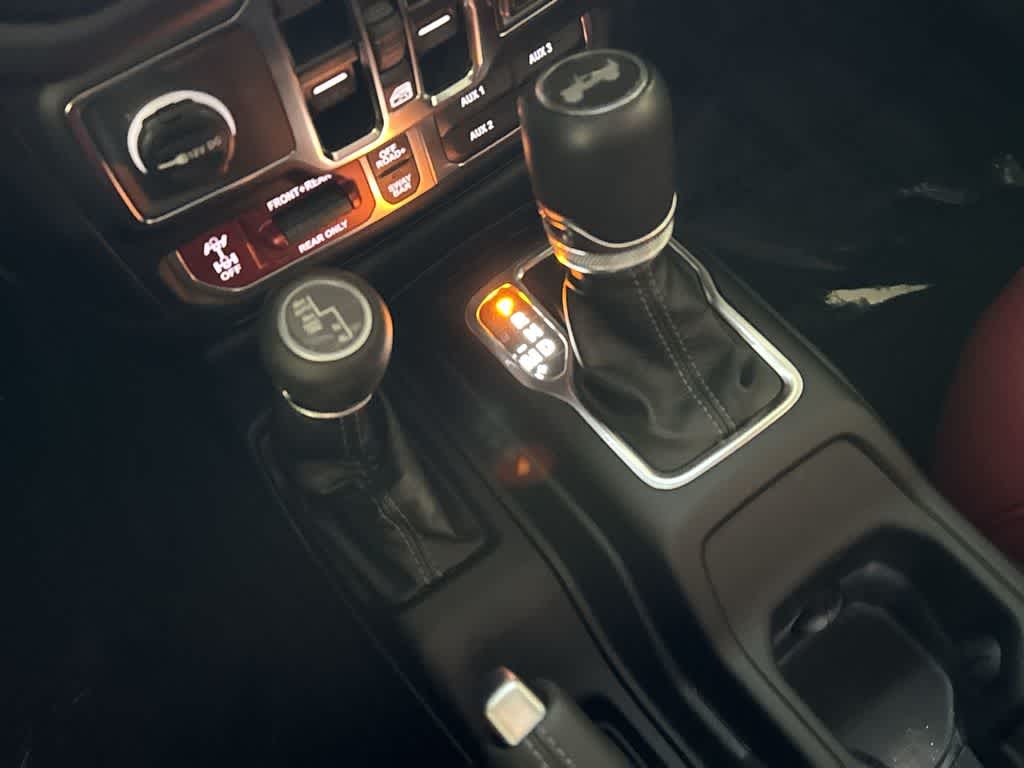 Thumbnail: 2024 Jeep Wrangler - 20