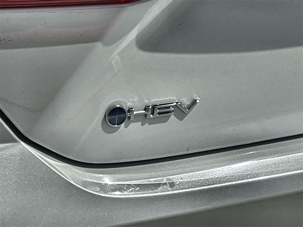 Thumbnail: 2025 Toyota Camry - 10